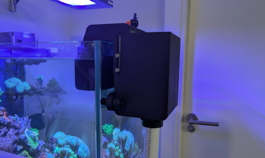 Rebosadero tipo Blau para sump sin taladrar la urna | Con sistema antidescebado y peine ajustable | Opciones de bajada 32/40 mm y hueco 20/32 mm