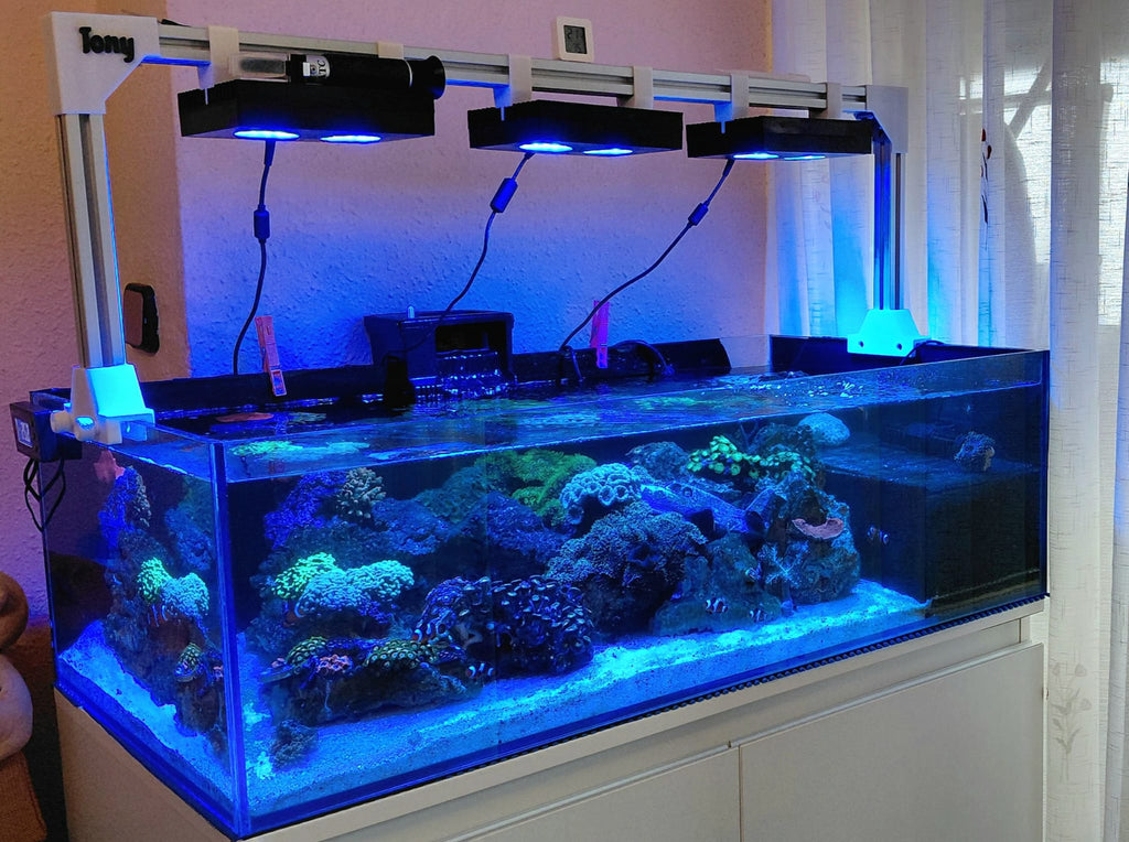 Estructura de aluminio (MODELO ACUARIO) para colgar pantallas de acuario