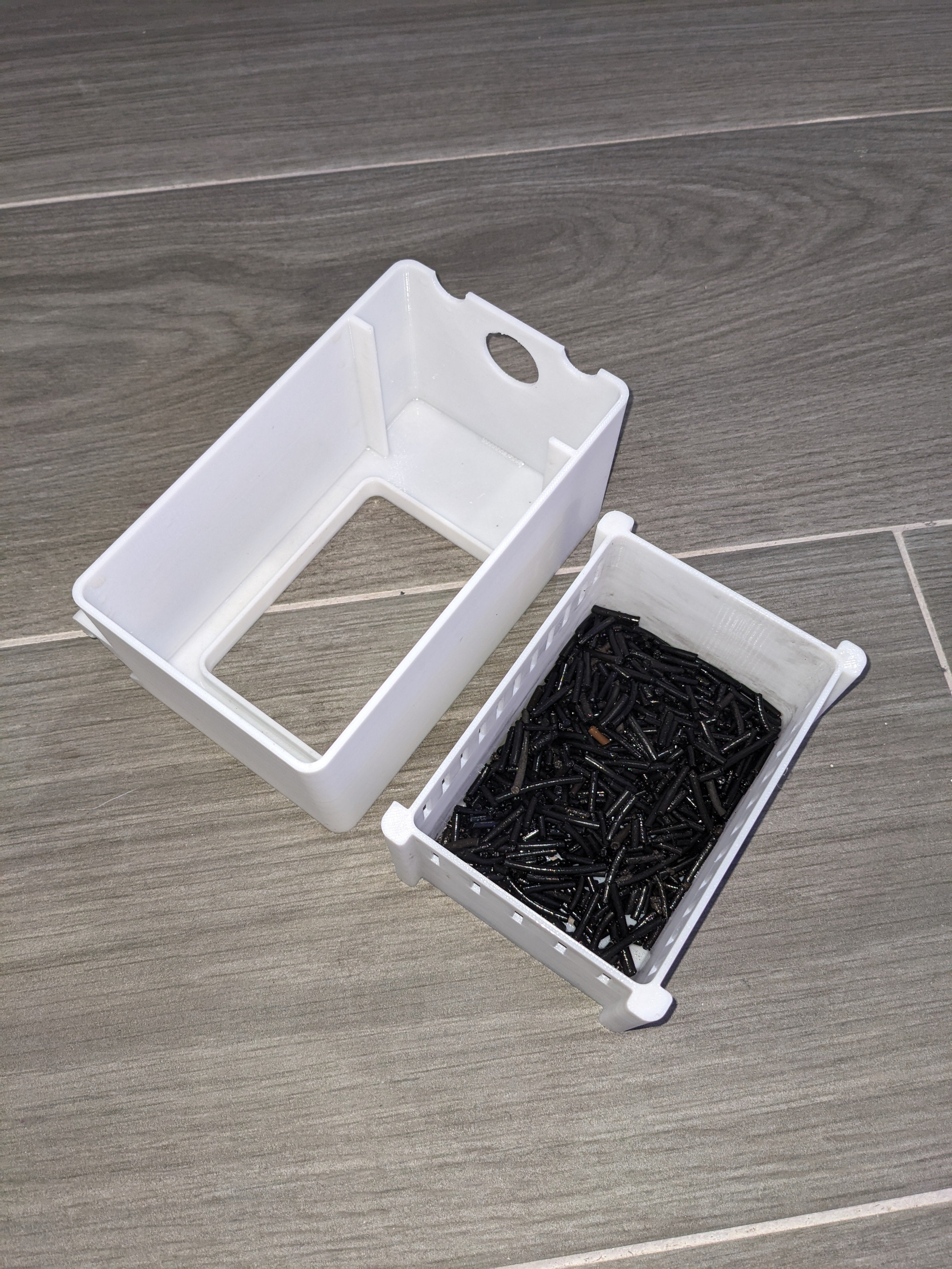 Caja de filtrado | Modelo: CarbonFlow (170x80x100 mm) | Ideal para carbón, canutillos y pellets