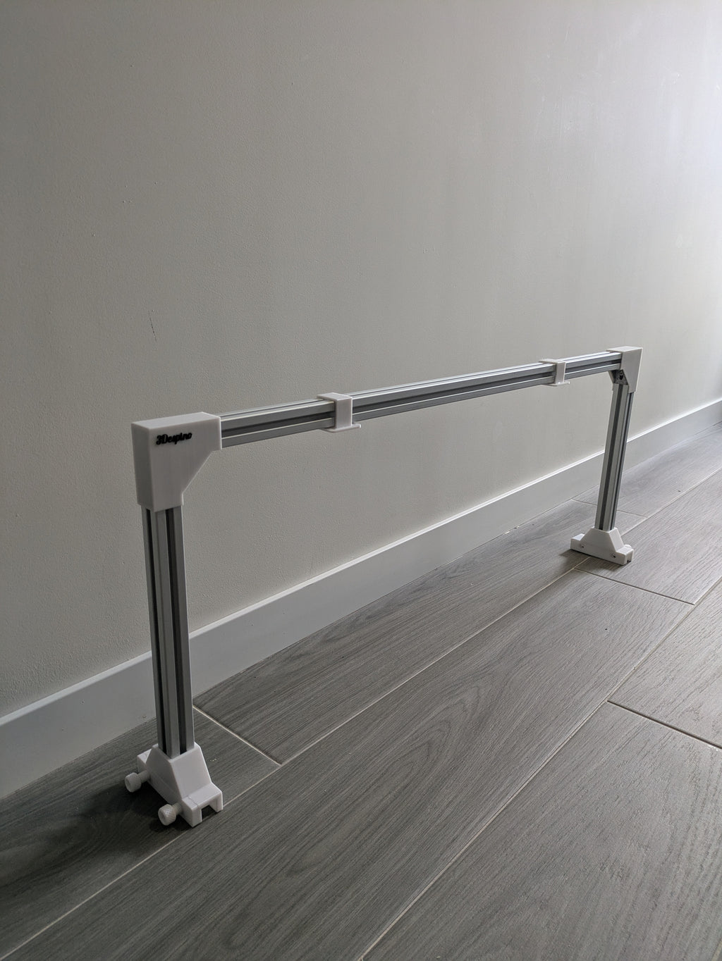 Estructura de aluminio (MODELO ACUARIO) para colgar pantallas de acuario