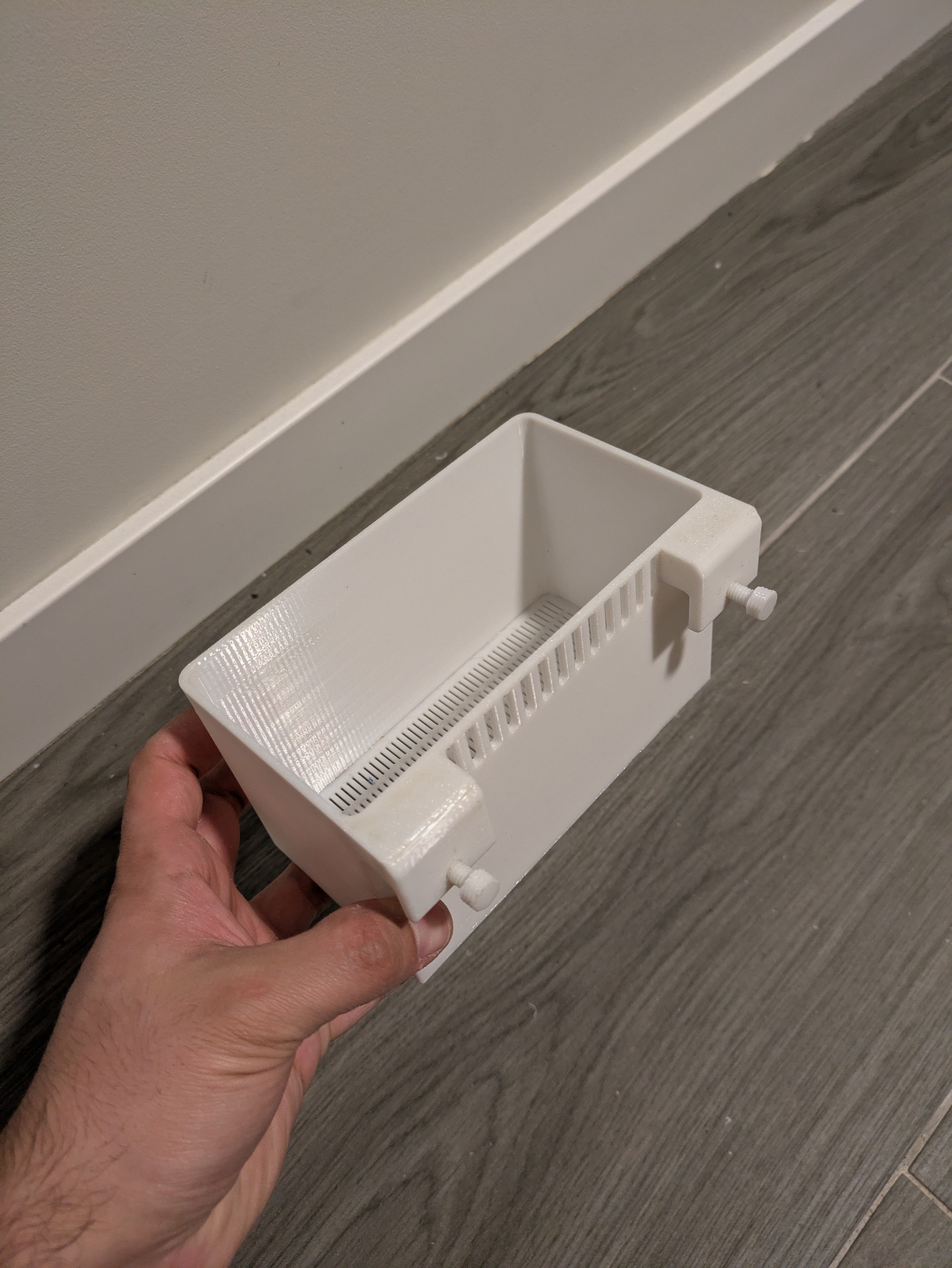 Caja de filtrado | Modelo: EasyComb Carbon (150×90×80 mm) | Cesta de medios con peine (Copia)