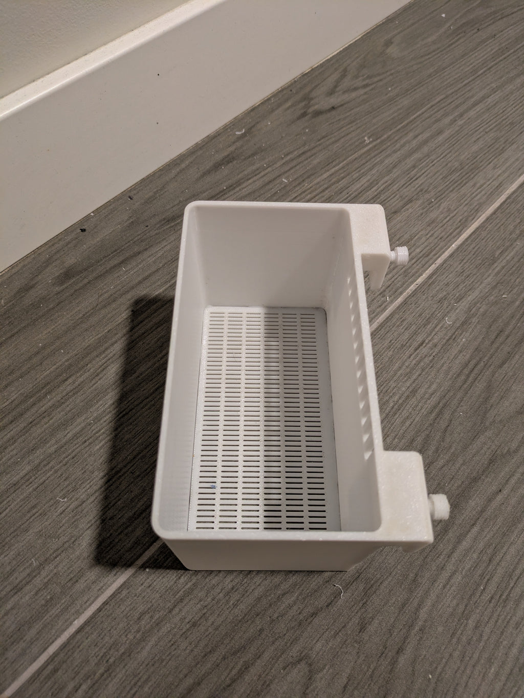 Caja de filtrado | Modelo: EasyComb Carbon (150×90×80 mm) | Cesta de medios con peine (Copia)