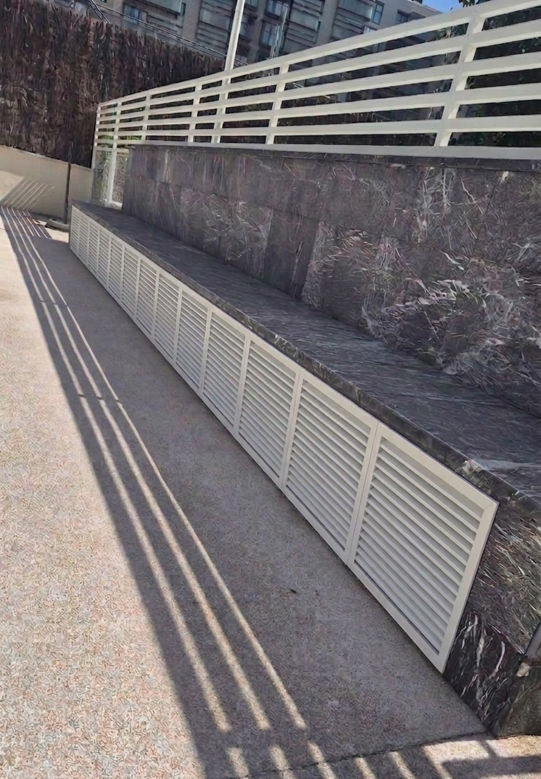 Rejillas de Ventilación y Piscinas en 3D: Fabricación a la Medida Exacta y Anticorrosión