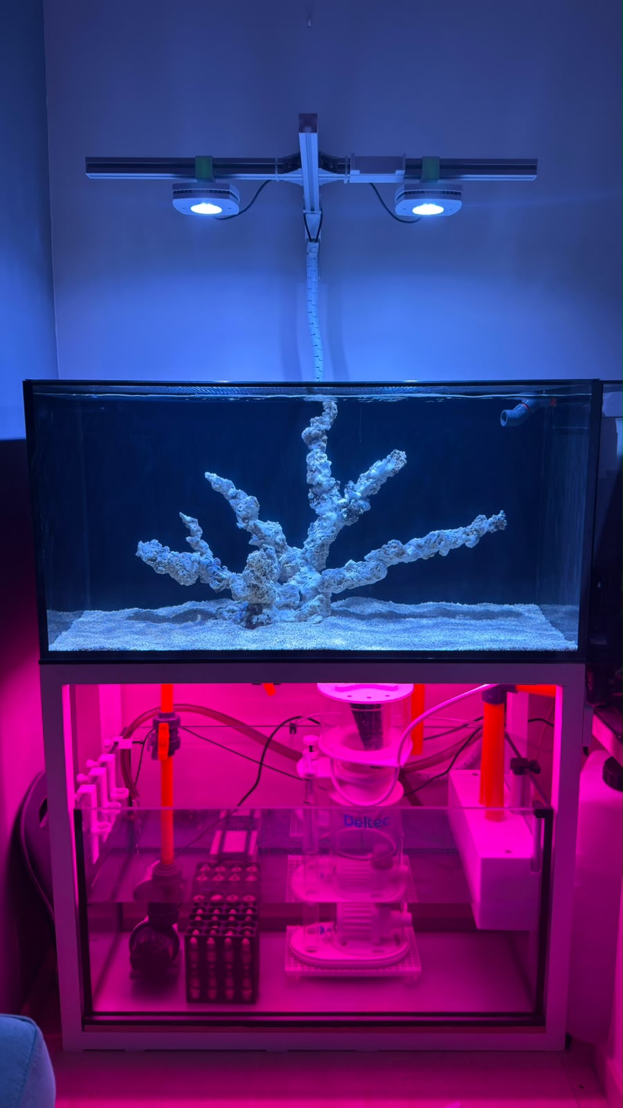 Soporte (MODELO PARED) para colgar pantalla o barra LED de acuario