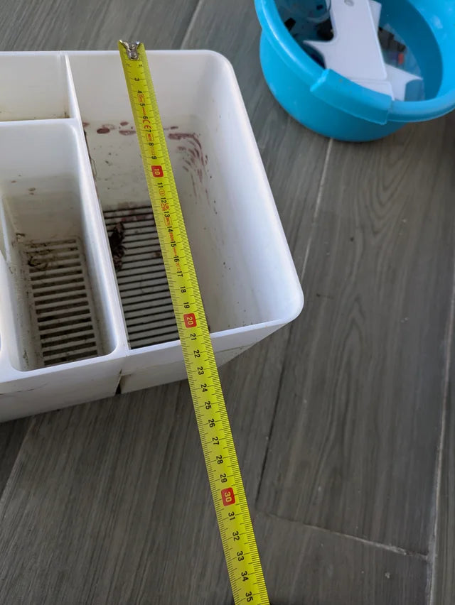 Cesta con compartimentos para sump de acuario nano