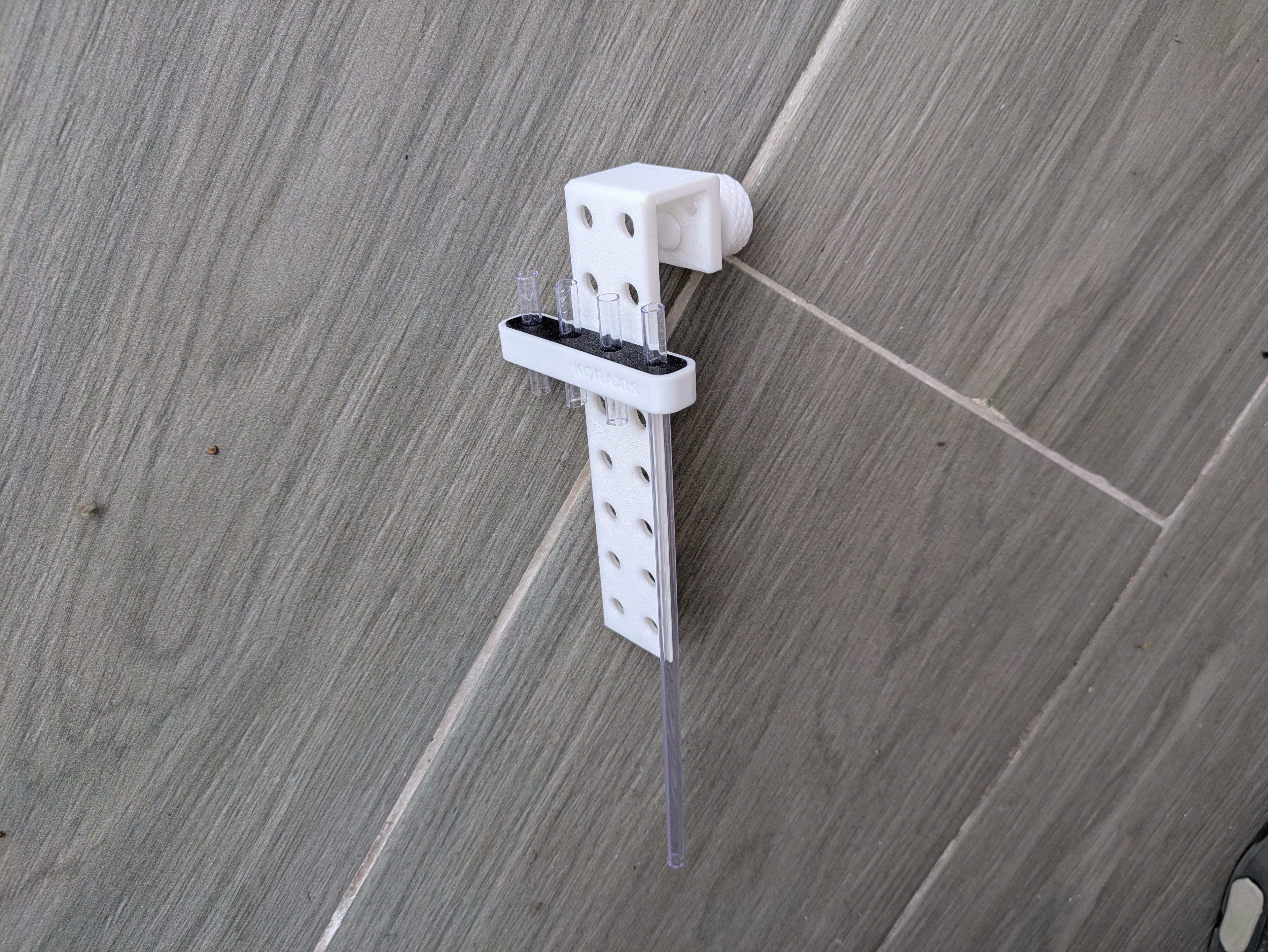 Soporte tubos dosificadoras | Modelo 1 | Ajustable en altura